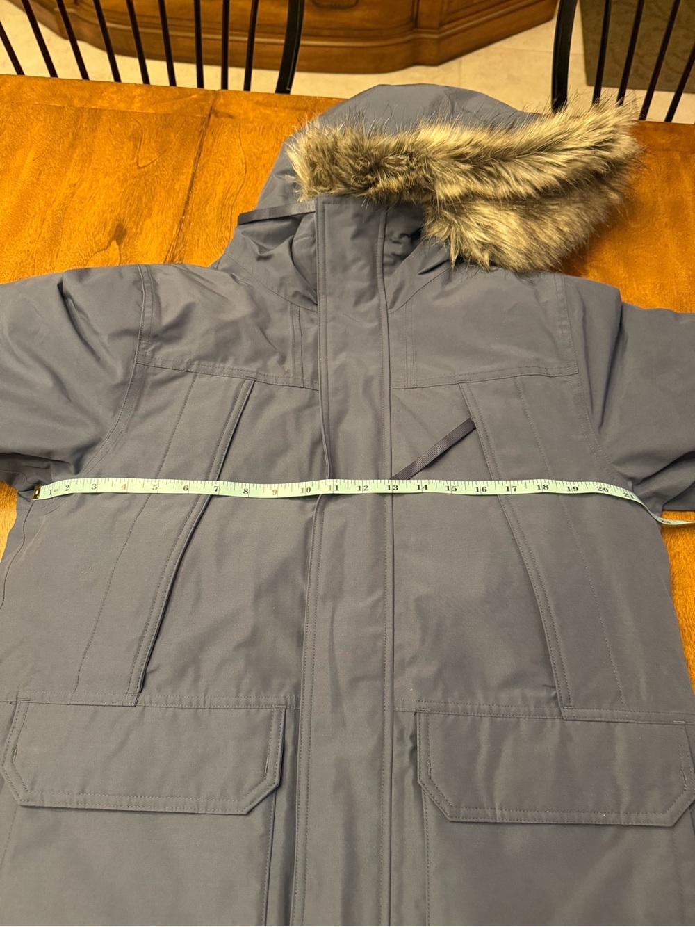 QUINCE men’s Responsible Down Hooded Parka - Picture 9 of 16